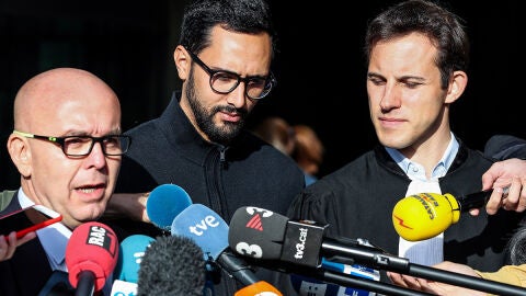 Valt&ograve;nyc ante los medios de comunicaci&oacute;n