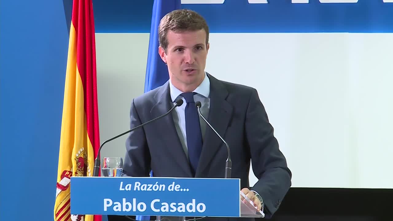 Casado asegura que "no morderán el anzuelo" de los aforamientos: "Que quieren suprimirlos, fenomenal, los 250.000" Casado asegura que "no morderán el anzuelo" de los aforamientos: "Que quieren suprimirlos, fenomenal, los 250.000"