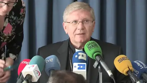 El Vaticano suspende durante 10 años a un cura por abusos en un colegio de Zamora El Vaticano suspende durante 10 años a un cura por abusos en un colegio de Zamora