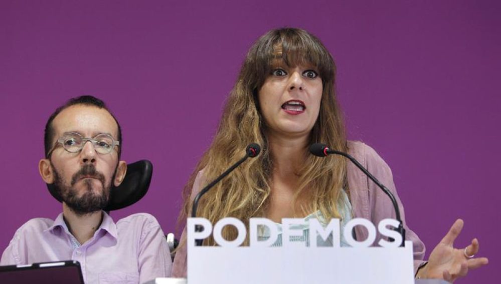 Noelia Vera y Pablo Echenique en rueda de prensa