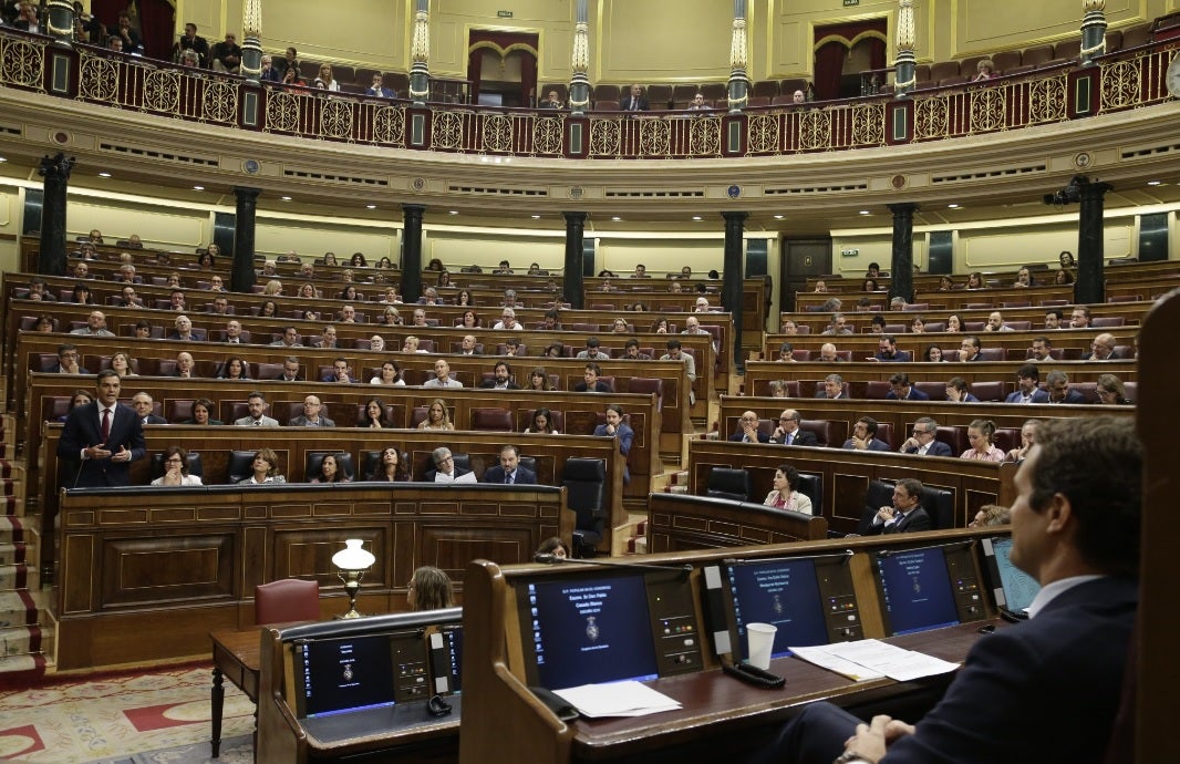 Los diputados extremeños registran propuestas para el Regadío de Tierra de Barros, el Ruta de la Plata y el Aeropuerto de Badajoz Los diputados extremeños registran propuestas para el Regadío de Tierra de Barros, el Ruta de la Plata y el Aeropuerto de Badajoz