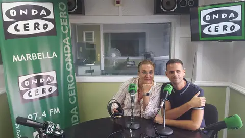 Concha Montes y Julio Rodríguez en el estudio central de Onda Cero Marbella Concha y Julio 2018
