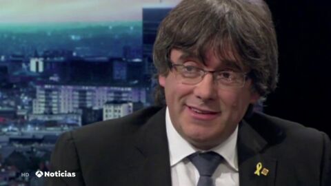 Un periodista belga pone contra las cuerdas a Puigdemont: "Si quiere algo de dignidad, creo que deber&iacute;a volver y encerrarse en la c&aacute;rcel"