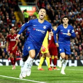 Hazard celebra su golazo contra el Liverpool