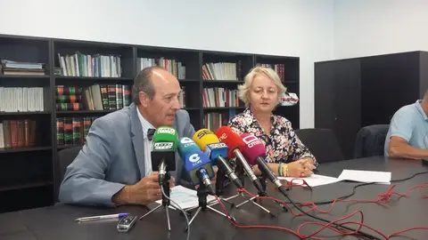Luis Huete y Carmen Mendiola, durante la presentación de la memoria de la fiscalía de C.Real Luis Huete y Carmen Mendiola, durante la presentación de la memoria de la fiscalía de C.Real