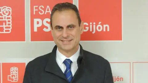 Constantino Vaquero, precandidato a las primarias del PSOE de Gijón Primarias para elegir cabeza de lista electoral