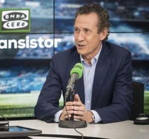 Jorge Valdano con José Ramón de la Morena. Jorge Valdano con José Ramón de la Morena.
