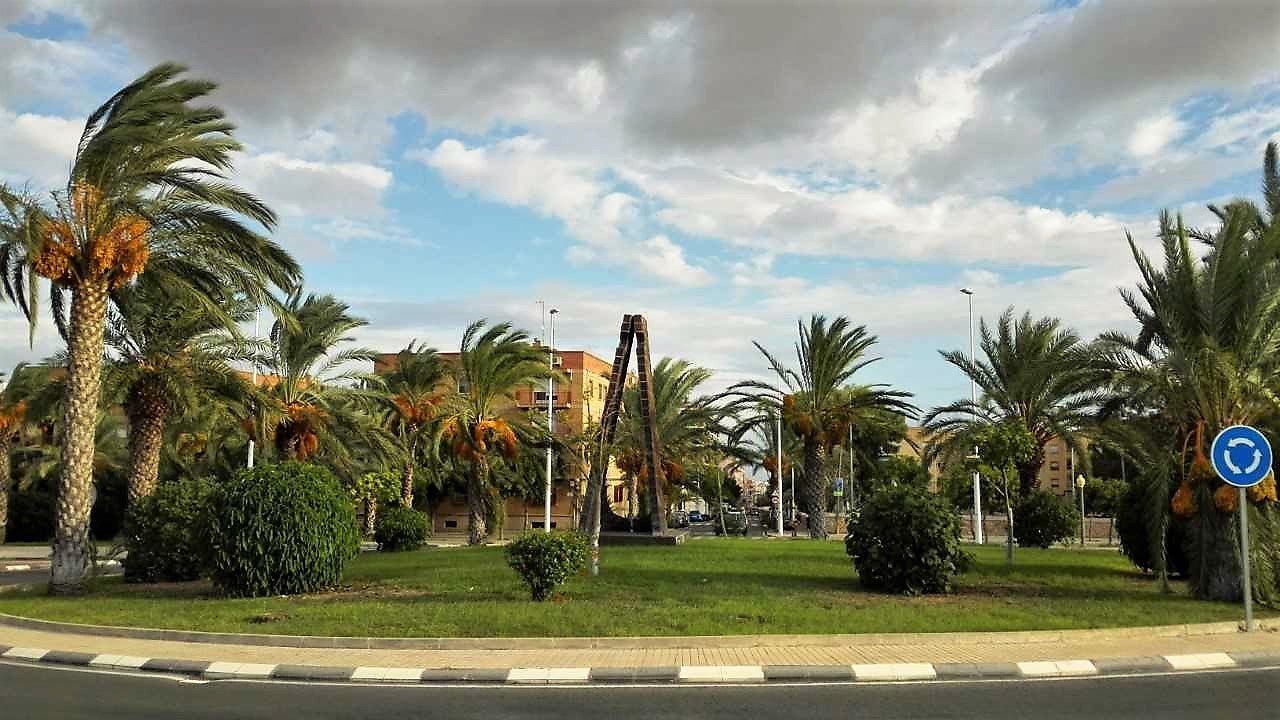 El sol gana la partida a las nubes este jueves en Elche, Crevillent y Santa Pola El sol gana la partida a las nubes este jueves en Elche, Crevillent y Santa Pola