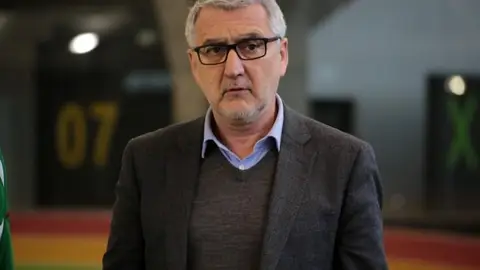 Eduardo Lamas Dejará la presidencia del Liceo