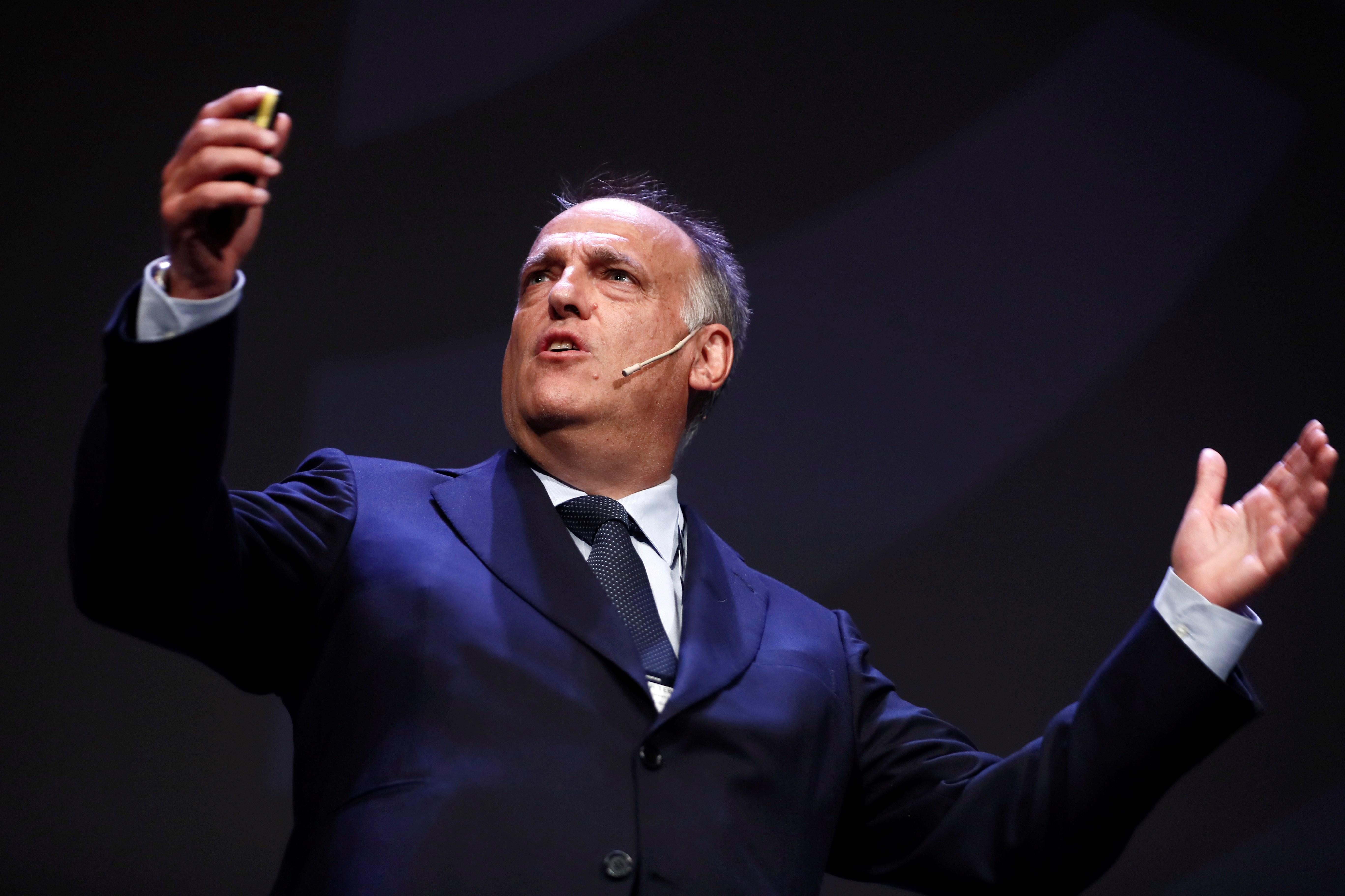 Multa de 250.000 euros a LaLiga por 'espiar' a miles de usuarios con su 'app' Multa de 250.000 euros a LaLiga por 'espiar' a miles de usuarios con su 'app'