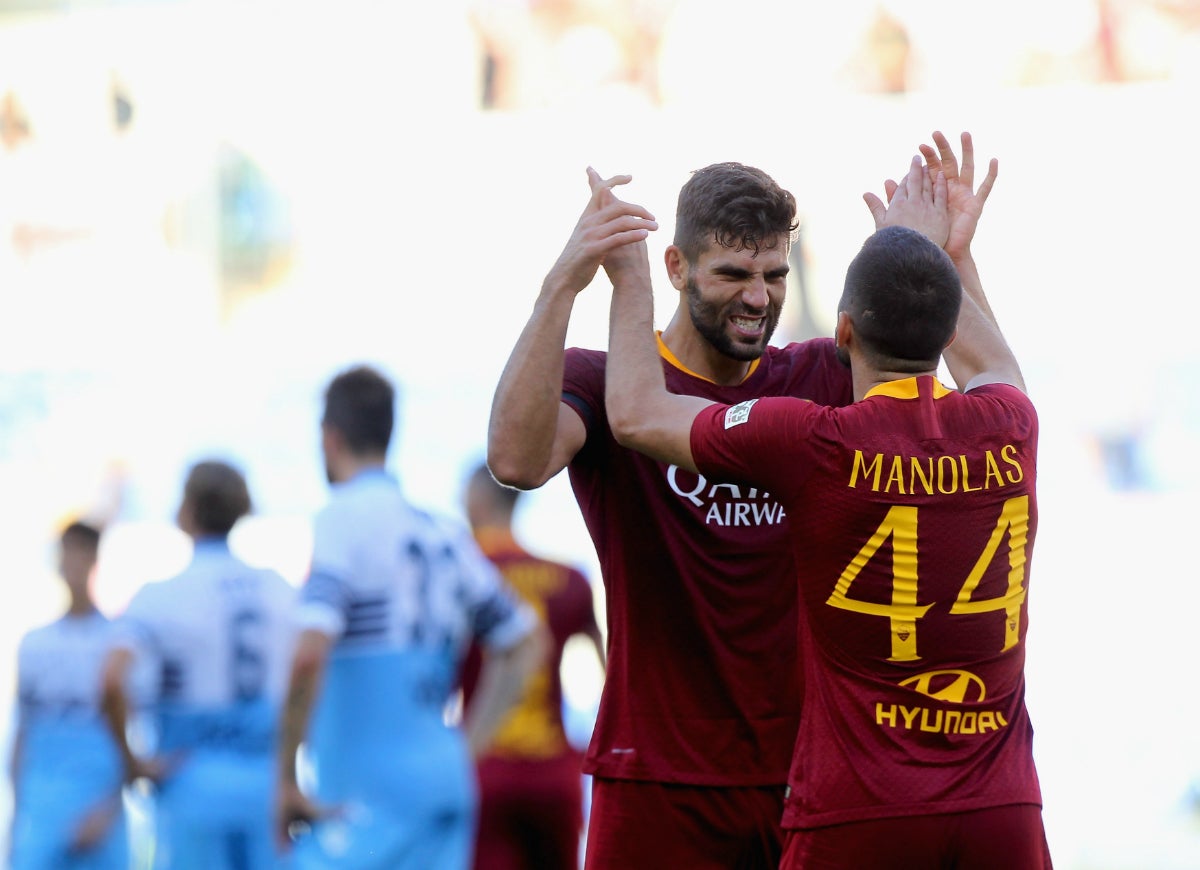 La Roma derrota a la Lazio en el derbi de la capital de Italia La Roma derrota a la Lazio en el derbi de la capital de Italia