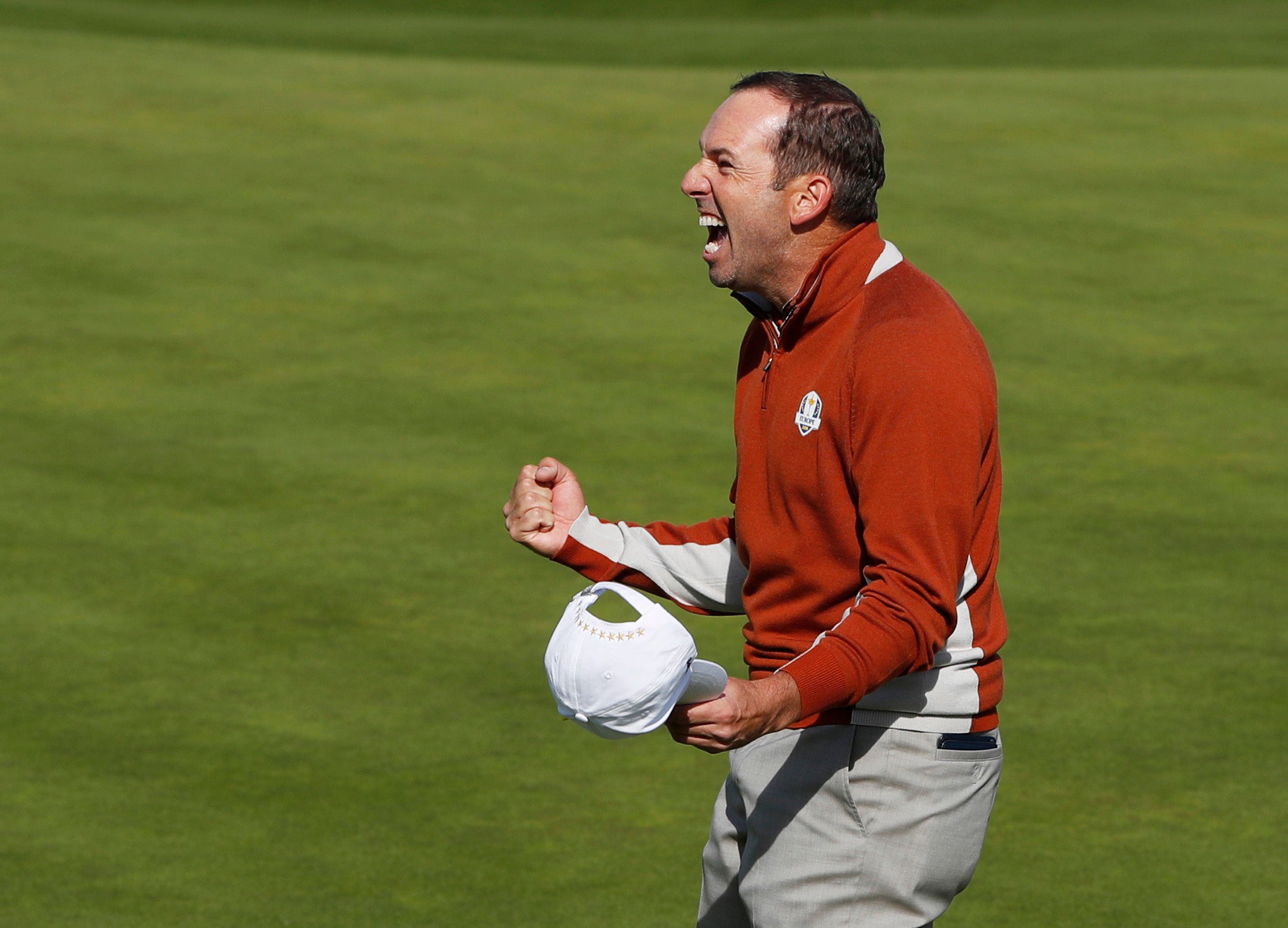 El equipo europeo mantiene su distancia con el estadounidense con un Sergio García no supera a Faldo El equipo europeo mantiene su distancia con el estadounidense con un Sergio García no supera a Faldo