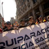 Policías nacionales y guardias civiles se manifiestan en Barcelona para reivindicar la "equiparación salarial"