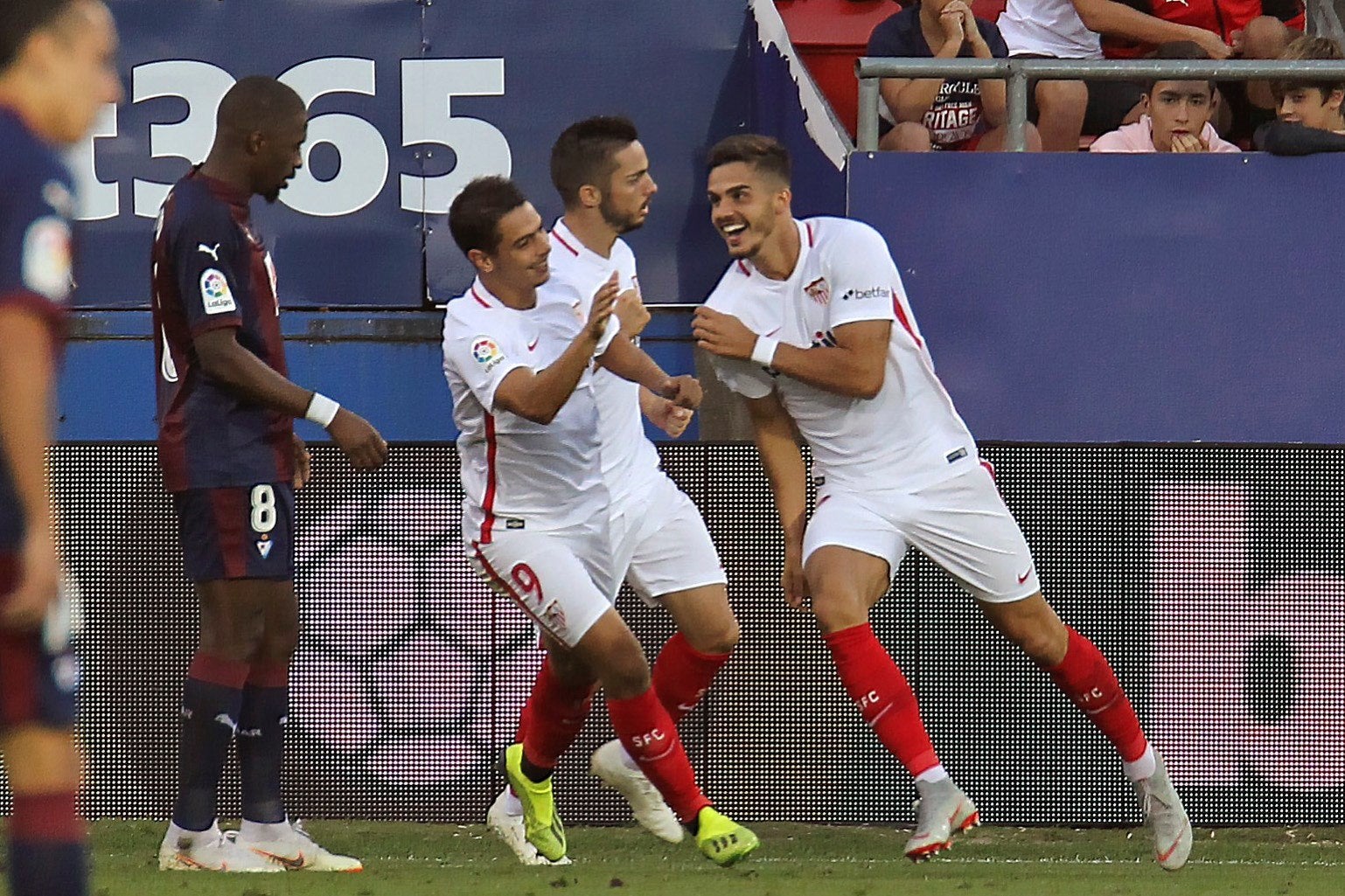 Mercado y Ben Yedder remontan el partido y ponen segundo al Sevilla Mercado y Ben Yedder remontan el partido y ponen segundo al Sevilla