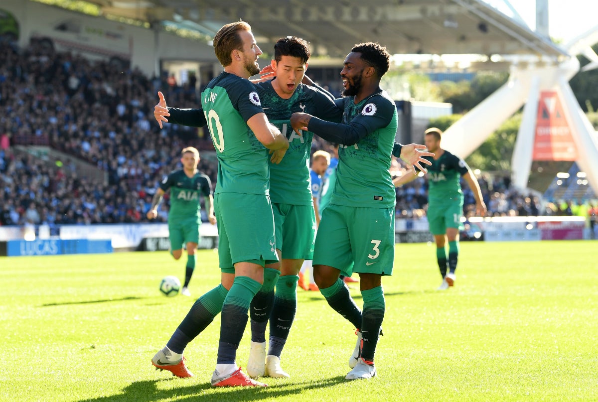 Un doblete de Kane da la victoria al Tottenham contra el Huddersfield antes de recibir al Barcelona Un doblete de Kane da la victoria al Tottenham contra el Huddersfield antes de recibir al Barcelona