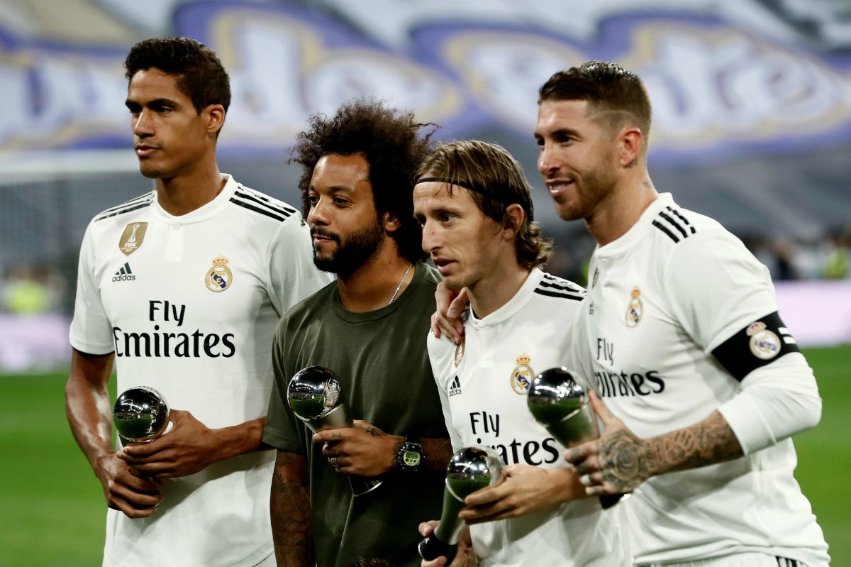 El Real Madrid 'presume' de premios The Best ante el Atlético en el Santiago Bernabéu El Real Madrid 'presume' de premios The Best ante el Atlético en el Santiago Bernabéu