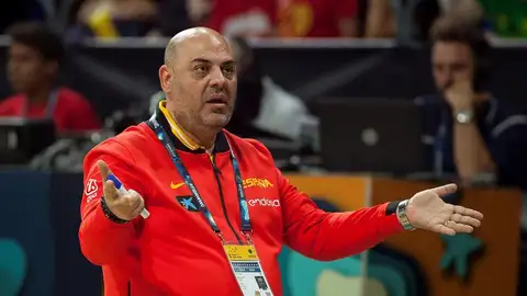 El seleccionador español femenino de baloncesto, Lucas Mondelo. El seleccionador español femenino de baloncesto, Lucas Mondelo.