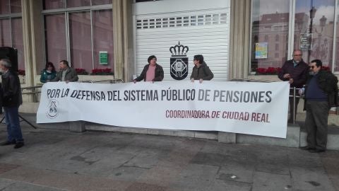 El lunes habr&aacute; dos concentraciones en C.Real en defensa de los derechos de los mayores