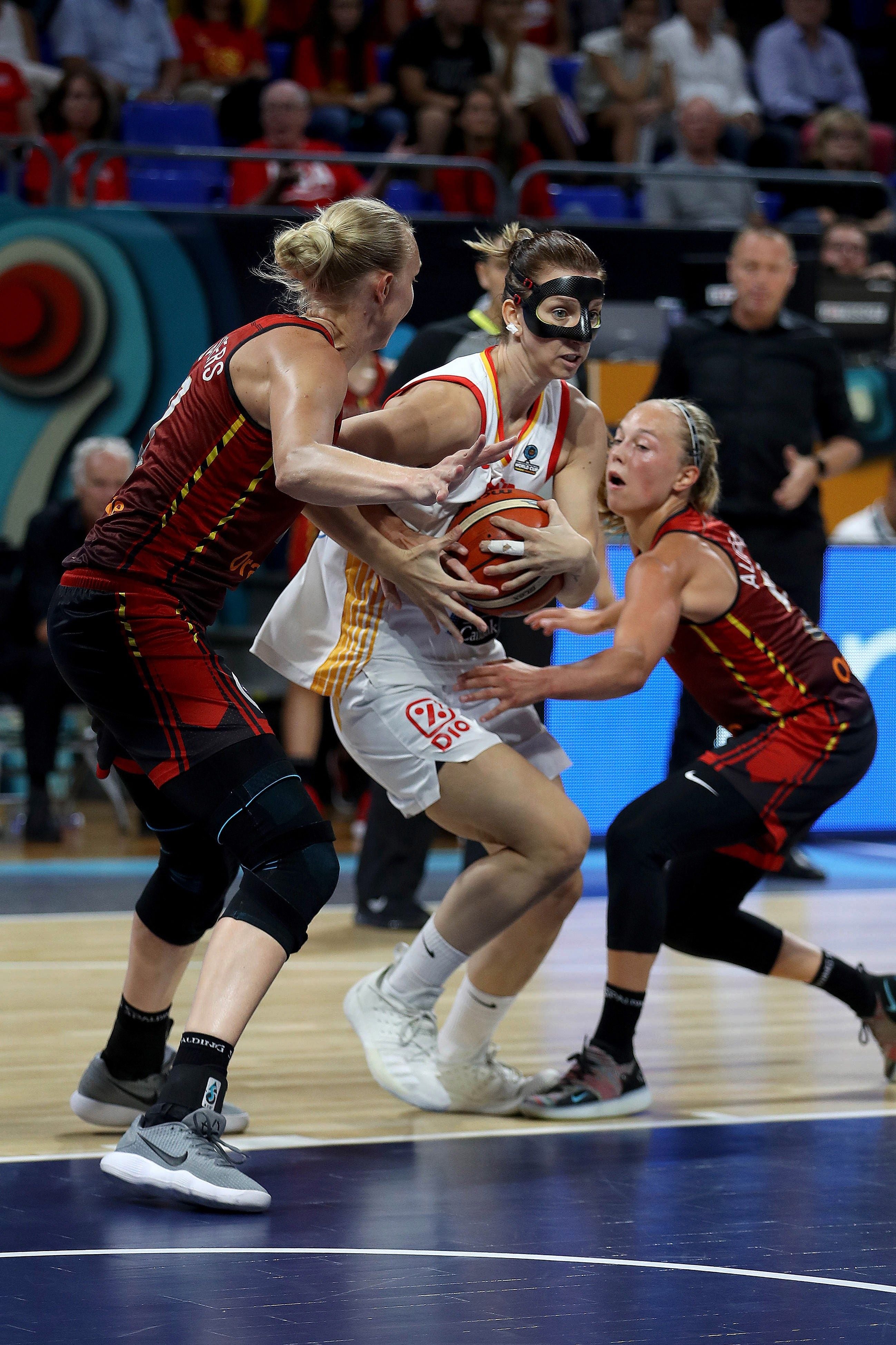 España se cuelga la medalla de bronce en el Mundial de baloncesto tras ganar a Bélgica España se cuelga la medalla de bronce en el Mundial de baloncesto tras ganar a Bélgica