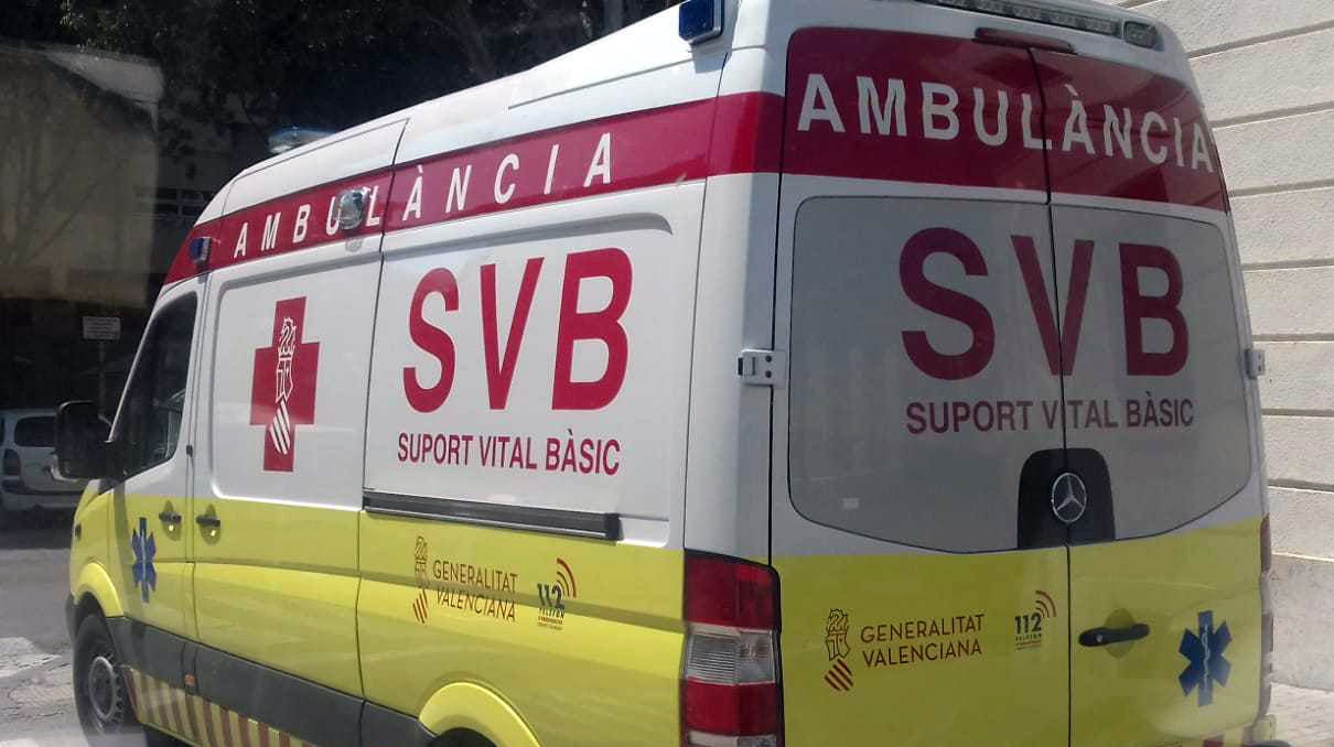 Un choque entre dos vehículos causa dos heridos en Sueca Un choque entre dos vehículos causa dos heridos en Sueca