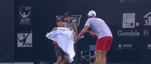 Fernando Verdasco, sobre su polémica con el recogepelotas: "En las redes sociales hay gente que habla de más" Fernando Verdasco, sobre su polémica con el recogepelotas: "En las redes sociales hay gente que habla de más"