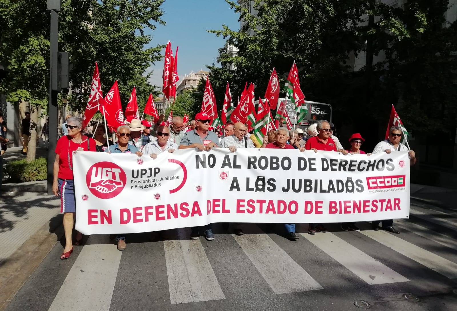 Los jubilados de Granada se unen a las manifestaciones para exigir que se garanticen las pensiones Los jubilados de Granada se unen a las manifestaciones para exigir que se garanticen las pensiones
