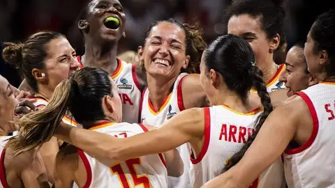 Laia Palau, capitana de la selección española. Laia Palau, capitana de la selección española.