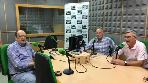 Tiempo de tertulia - Cádiz en la Onda Debatimos de temas de actualidad de la capital gaditana. Hoy con Juan Sales, Jaime Rocha y Paco Moya.