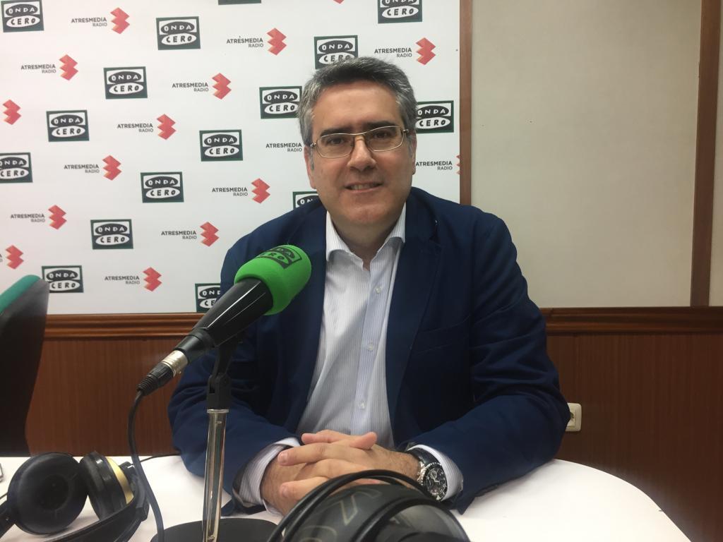 Rodríguez: "PSOE y Ganemos hacen el paripé de pareja enfadada pero tienen pactado el presupuesto de 2.019" Rodríguez: "PSOE y Ganemos hacen el paripé de pareja enfadada pero tienen pactado el presupuesto de 2.019"