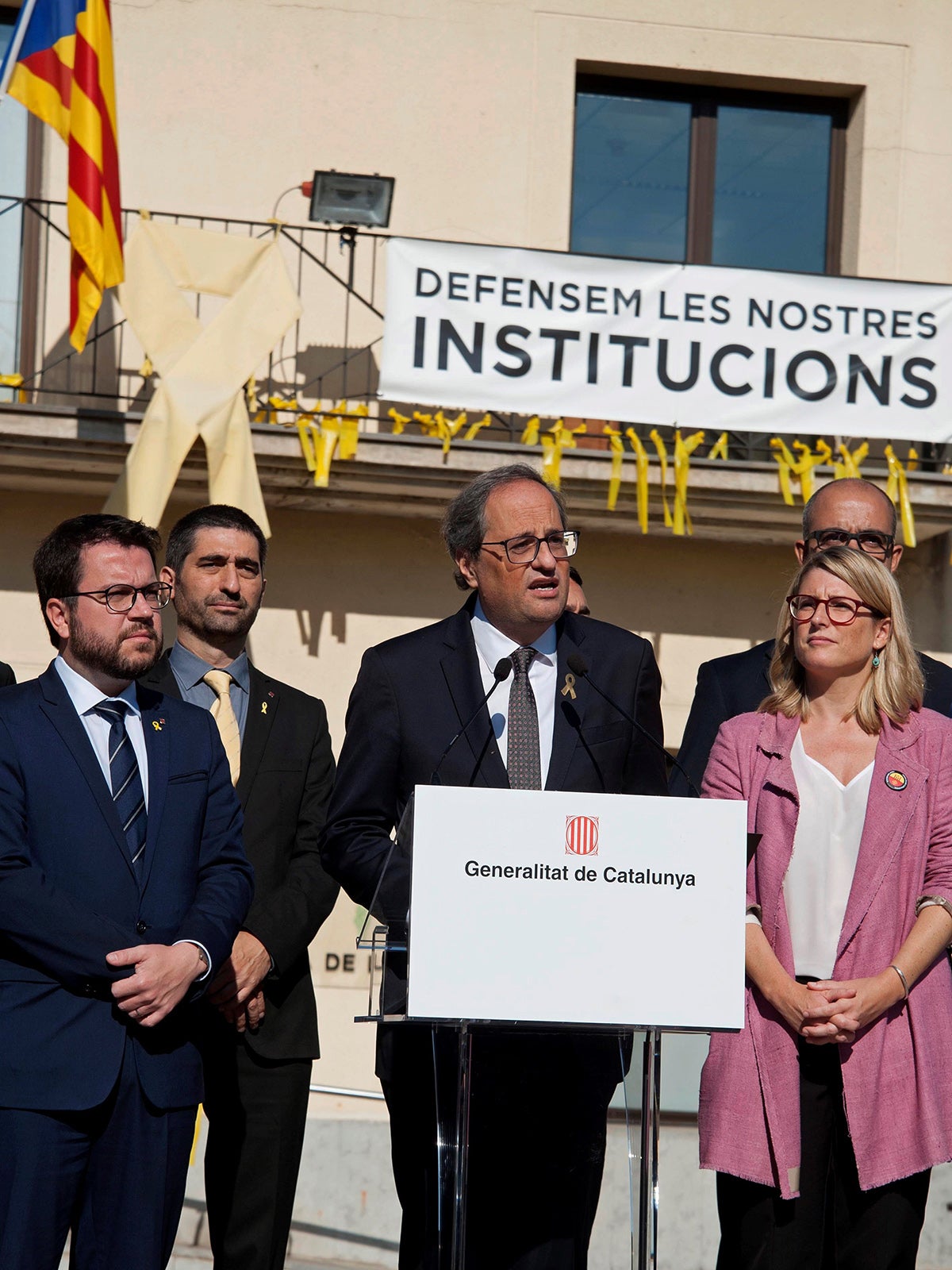 El Gobierno reconoce que Torra alentó a los CDR y que no le culpó para dar una oportunidad a la prudencia El Gobierno reconoce que Torra alentó a los CDR y que no le culpó para dar una oportunidad a la prudencia