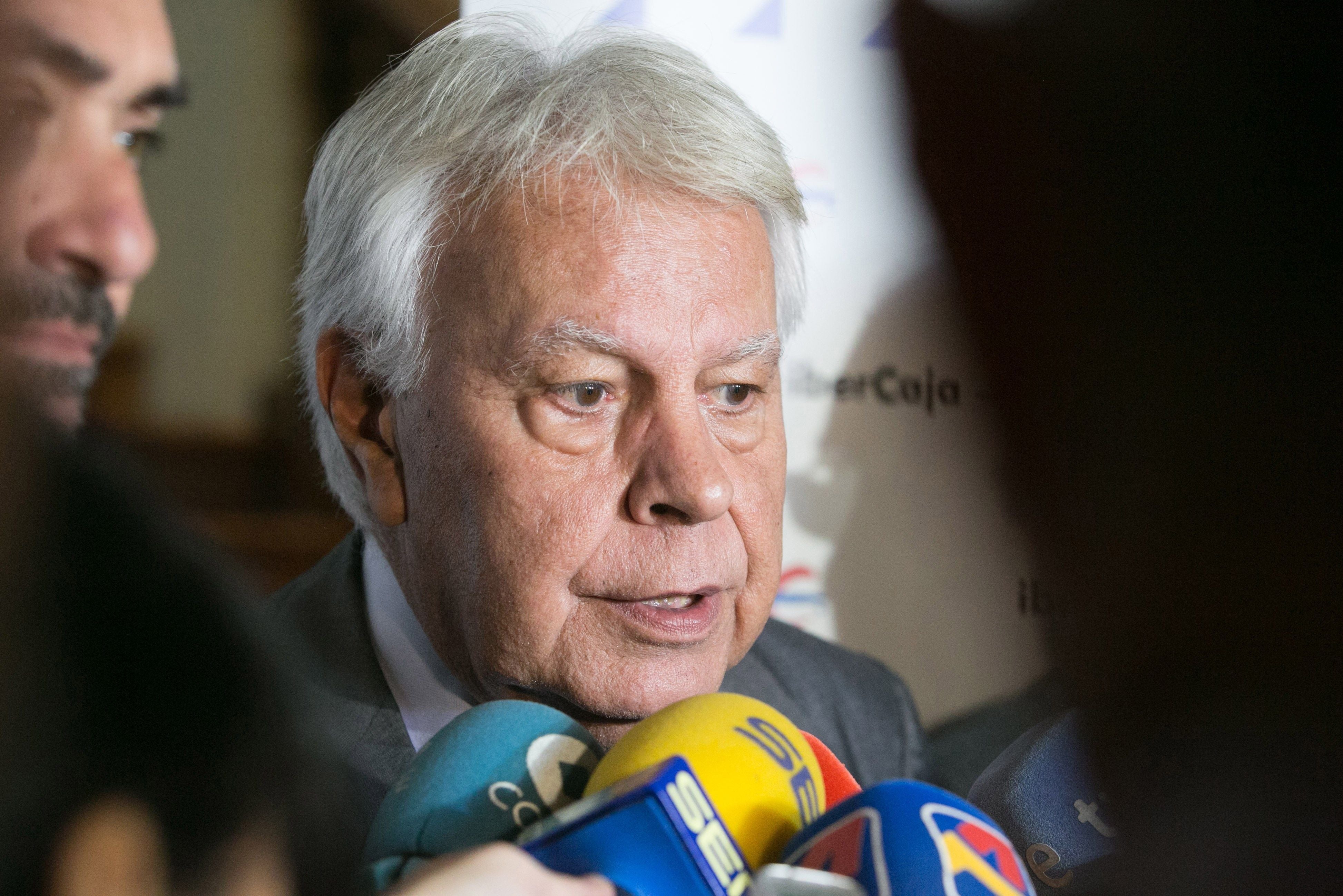 Felipe González: Pasamos del bipartidismo a un "bloquismo más peligroso" Felipe González: Pasamos del bipartidismo a un "bloquismo más peligroso"