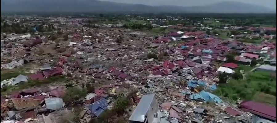 Las consecuencias tras cuatro días del terremoto y tsunami de Indonesia Las consecuencias tras cuatro días del terremoto y tsunami de Indonesia