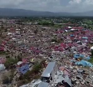 Las consecuencias tras cuatro días del terremoto y tsunami de Indonesia Las consecuencias tras cuatro días del terremoto y tsunami de Indonesia