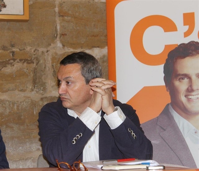 Ciudadanos suspenderá de militancia a su concejal en Alcañiz por sus comentarios machistas Ciudadanos suspenderá de militancia a su concejal en Alcañiz por sus comentarios machistas