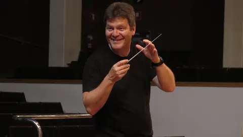 Manuel Hernández Silva Orquesta Sinfónica de Navarra