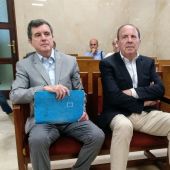 Jaume Matas y José María Rodríguez en la Audiencia Provincial de Baleares