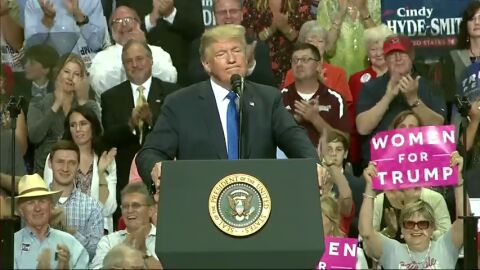 Trump ridiculiza y se burla del testimonio de la presunta v&iacute;ctima de abusos sexuales de Kavanough