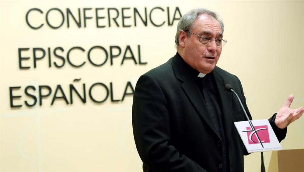 El secretario general de la Conferencia Episcopal, José María Gil Tamayo