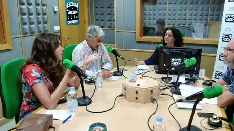 Tertulia política de Cádiz - Cádiz en la Onda Hoy jueves tenemos tertulia política en la que debaten sobre temas de actualidad de Cádiz Laura Mingorance (Por Cádiz si se puede), Carlos Gentil (PSOE) y Miguel Ramos (Ciudadanos). Modera Carmen Paúl.