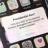 Mensaje de alerta enviado por Trump a los móviles del país