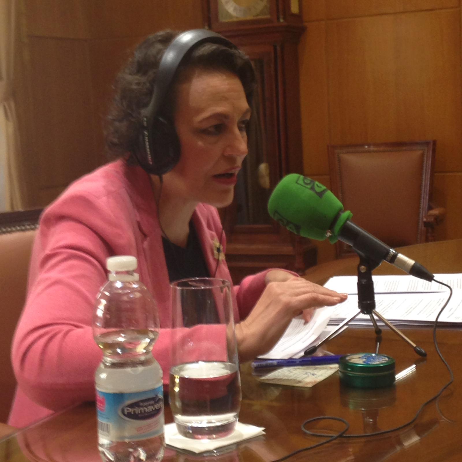 Magdalena Valerio insiste en que vincular las pensiones a la subida del IPC es una recomendación y que el FMI debe estar tranquilo Magdalena Valerio insiste en que vincular las pensiones a la subida del IPC es una recomendación y que el FMI debe estar tranquilo