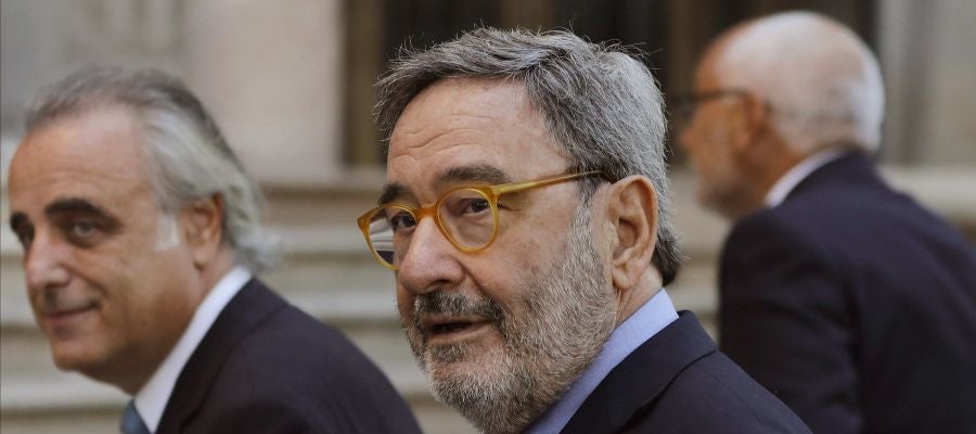 El ex presidente de CatalunyaCaixa, Narcís Serra, acompañado por su abogado Pau Molins El ex presidente de CatalunyaCaixa, Narcís Serra, acompañado por su abogado Pau Molins