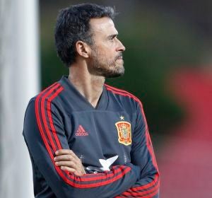 Luis Enrique, en una imagen de archivo durante un entrenamiento Luis Enrique, en una imagen de archivo durante un entrenamiento