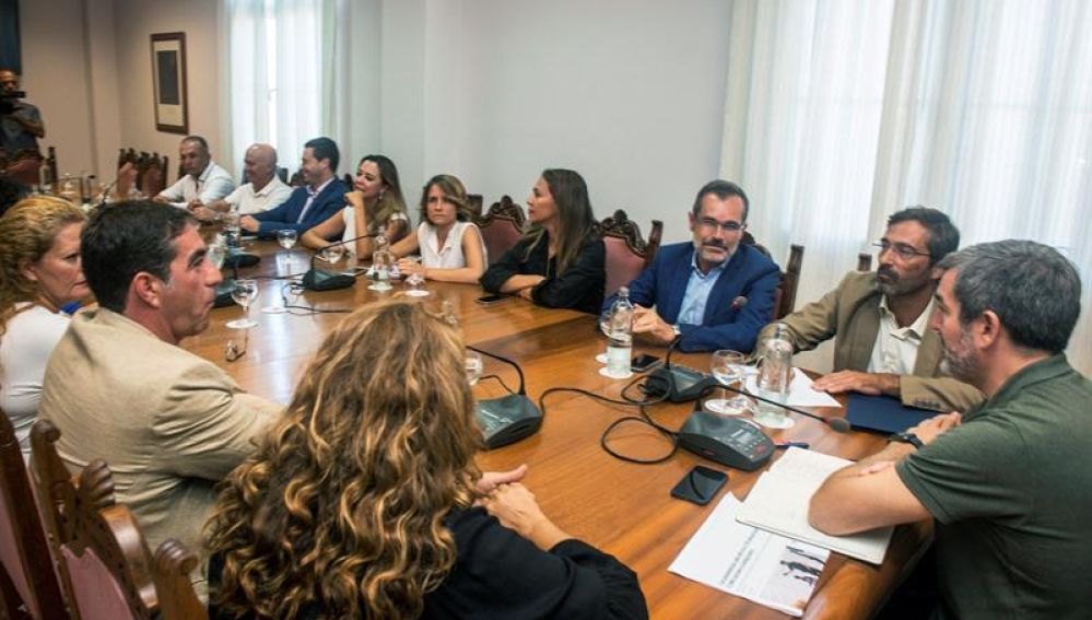 Canarias exige al Gobierno de Sánchez el control efectivo de las fronteras ante la inmigración
