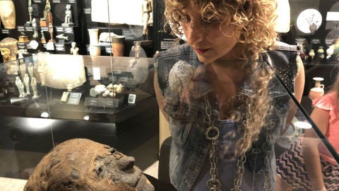 AUTORA DE 'CSI MOMIAS'