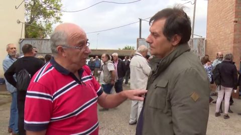 Josep P&agrave;mies habla con Leo &Aacute;lvarez