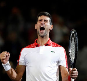 Novak Djokovic celebra su triunfo Novak Djokovic celebra su triunfo
