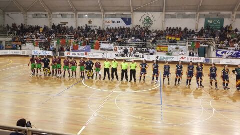 La selecci&oacute;n espa&ntilde;ola de hockey femeino se prepara para el partido