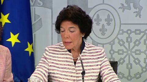 Cela&aacute;, sobre el malentendido de protocolo el 12 de octubre: "El presidente y su esposa siguieron escrupulosamente las indicaciones"