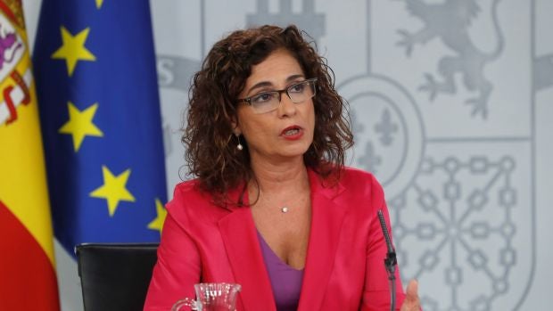 María Jesús Montero: "La subida del Salario Mínimo contribuirá a sanear la Seguridad Social" María Jesús Montero: "La subida del Salario Mínimo contribuirá a sanear la Seguridad Social"